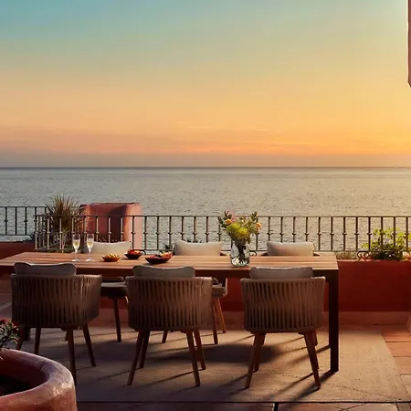 Tivoli La Caleta أذيخي