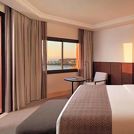 Hotel Tivoli La Caleta 5*