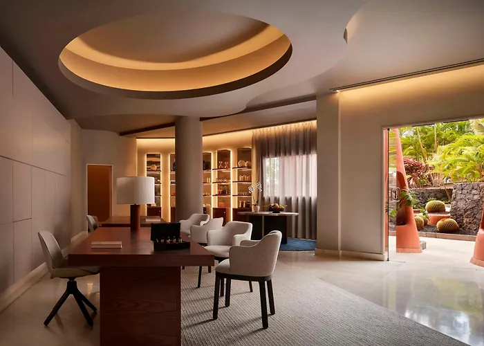 Tivoli La Caleta Hotel 5*