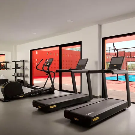 Tivoli La Caleta 阿德耶