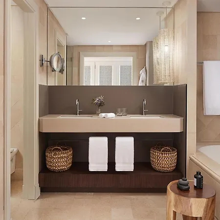 Hotel Tivoli La Caleta 5*