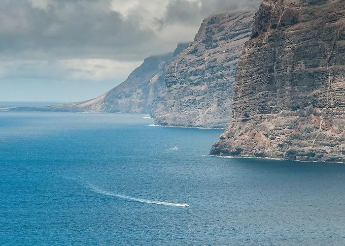 Tivoli La Caleta Адехе