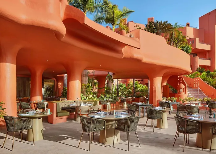 Отель Tivoli La Caleta Адехе