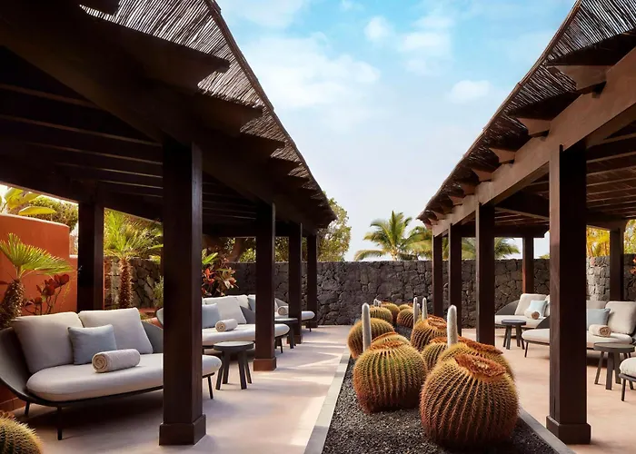 Tivoli La Caleta Адехе