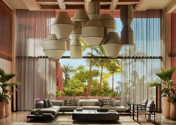 Отель Tivoli La Caleta