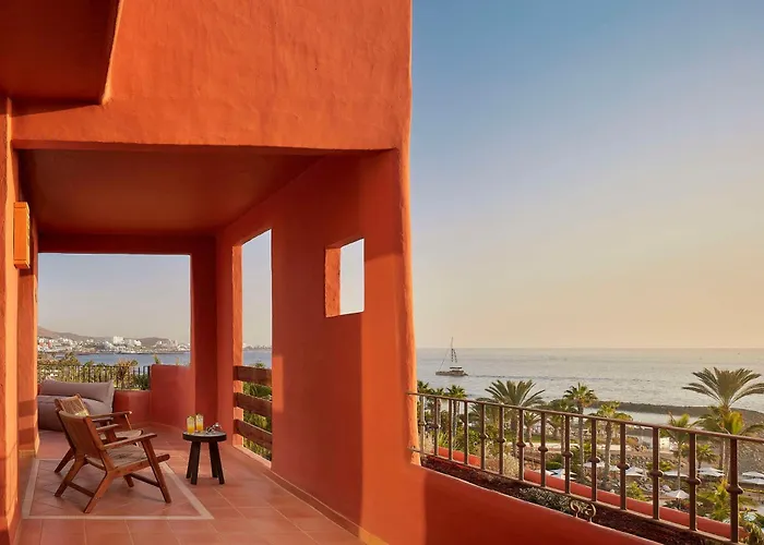 Отель Tivoli La Caleta 5*